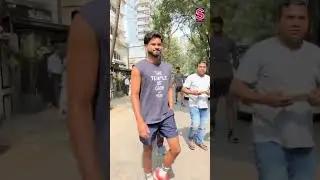 Шрейас Айер замечен на прогулке по городу!