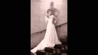 Naomi Neoh Ivory Bridal Dresses Brides Gowns Photos