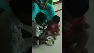 brother and sister eating Maggie 😂 funny