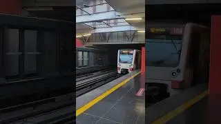 Metro de Santiago | NS-07 N2104 entrando mediante M1 a estaci&oacute;n terminal San Pablo, L&iacute;nea 1