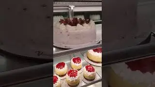 Vizco&rsquo;s Cake Shop UGF SM North EDSA Annex #macaroons    #strawberry #chocolate #strawberrycake #food