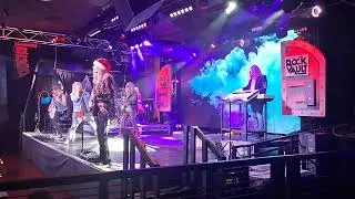 Smoke on the Water cover by Raiding The Rock Vault 