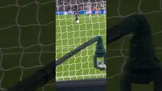 Jamal Lascelles block. Nufc v psg. Champions League
