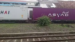 Kereta Api Kontainer (Kalimas-Tanjung Priuk) melintas langsung Kemayoran (23-11-2025)