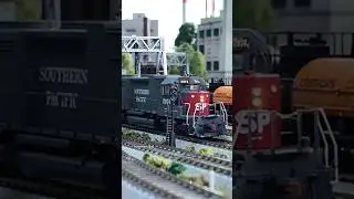 Southern Pacific Railroad at Work - HO Scale Model Trains
