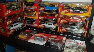 Johnny Lightning WHITE LIGHTNING CHASE WHITE TIRE COLLECTION - Hot wheels Hunting Canada
