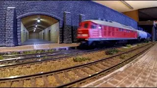 Kesselzug mit 2 Ludmillas im Vorbild und Modell