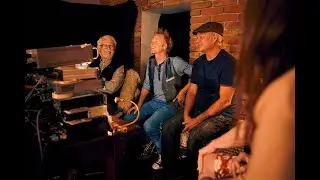 MADE IN A BEEHIVE ? - The people and the project - Mini Documentary