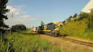 MRS GE C36ME liderando trem de contêiner (Itaquá) MRS Logística
