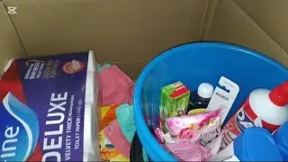 بعد الصبر جبر❤️ربنا كرمنا بكابونة منظفات🧼🪣 من المخيم⛺️ فيها كل الي محتاجينة الحمد لله🤲 شو محتوياتها🤔