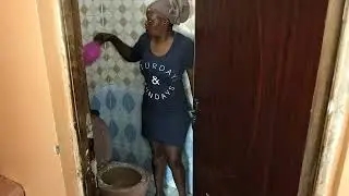 CLEANING MY BATHROOM STEP BY STEP GUIDE/DAILY ROUTINE
