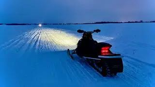 Chill Snowmobile Trail Riding in Southwestern Ontario (Ski-doo Rev)