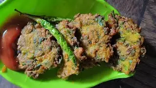 Palak ke bhaji Vade ese bnaoge to hamesha crispy bnege try this recipe💜🥰#yummmmy #tastyfood 