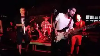 meniak - Die M&uuml;hle (live)