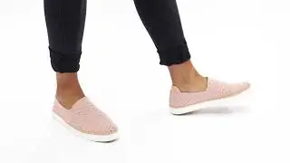 | Shuperb&trade; UGG SAMMY CHEVRON Ladies Slip On Shoes LA Sunset