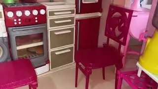 Barbie estrenando decoración en casa🪑🛋🎀