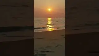 Golden Hour Bliss: Sunset at the Beach 🌅🌊 #beachsunset  #relaxingviews