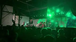 Smash Mouth performing &ldquo;I&rsquo;m A Believer&rdquo; in Pittsburgh Pennsylvania