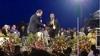 Reinhardt Bonnke is preaching in outdoormeeting in Addis Abeba.