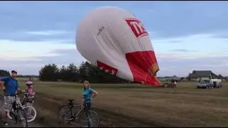 Nietypowe lądowanie balonów na os. Michelin