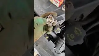 Chrysler Pacifica: замена термостата