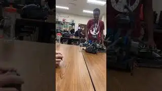 Intense robot fight at 3am 😳😮😱