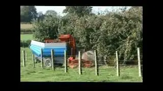 AMB ROUSSET CACQUEVEL - Ramasseuse à pommes N32 - Apple harvester N32 - Recogedora para manzanas