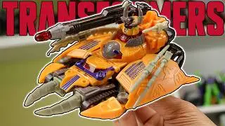 This&hellip;Is Unicron??? | #transformers Cybertron Deluxe Class Unicron Review