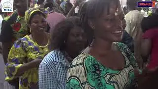 Instant Louange avec le Chantre pasteur Enam
