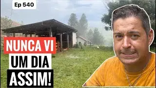 A CHUVA NÃO DEIXOU A GENTE TRABALHAR NO SÍTIO .