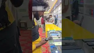 Garib Kisko Bola 🤨SUPER MOBILE CENTER #trending #poor #child #viralreels #shortsviral #attitude #😎😇🤨