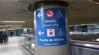 VIAJAMOS EN EL METRO DE MADRID VICTOR MARIA Y YO EN LINEA 1.