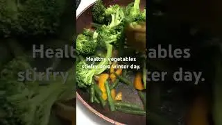 Warm vegetables stir fry.   #yshorts  #christmas #food #familylunch #viralcanada #frigid #coldseason