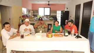 Una fan nos invitó a comer en su casa / MESA PARA 4 #126