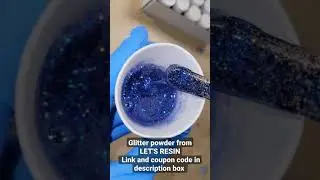 Glitter resin snowflake ❄️ #resinart