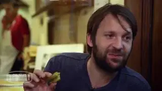 Elmacı Pazarı Güllüoğlu - CNN International - Culinary Journeys - 07.11.2015