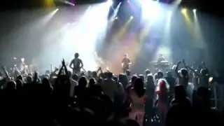 The Cranberries live in Moscow via Samsung Wave camera video