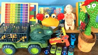 10 Brinquedos  - Cacto Dançante, Caranguejo Fujão,  Carrinhos que pulam, Caminhão de Dinossauro