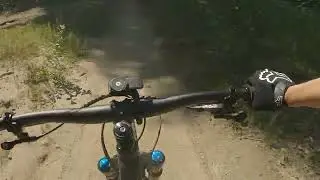 Horseshoe DH -  Shake N Brake behind Kev while hitting the features