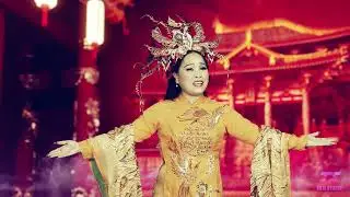 Ca sĩ Doanh nh&acirc;n Linda B&iacute;ch H&ograve;a  P. chủ tịch CLB Doanh nh&acirc;n & Nghệ thuật với T&Igrave;NH NHI NỮ TsmaX Film