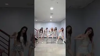 Shine POM POM POM💔✨#WOOAH&nbsp;#우아 #POMPOMPOM #폼폼폼 #NANA #WOOYEON #SORA #LUCY #MINSEO #dance #tiktok