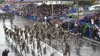 2 Giugno, l'arrivo dei Bersaglieri al suono della Flik flok