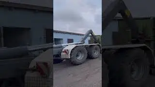 New Holland mit Krampe Kipper #farming #upload #farm #upload #landwirtschaft #agriculture