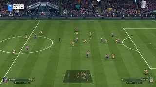 EA SPORTS FC 26 Squad Battle vs. TOTY
