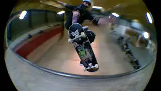 Vert Skateboarding au Hangar Darwin avec Melvin