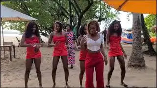Twerking on Sosua beach Dominican Republic part 2 #dancing #chicas #sosuabeach #twerking