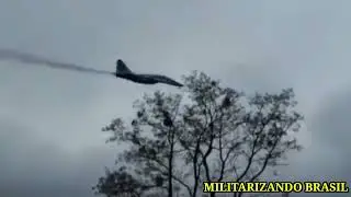 CA&Ccedil;AS MIG-29 DA UCR&Acirc;NIA CA&Ccedil;ANDO CA&Ccedil;AS RUSSOS PERTO DE KIEV