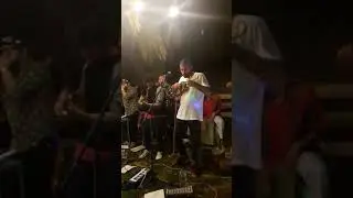 Ya nadie va a escuchar tu remera x Uh! Que leles