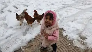ولاگ روز برفی. امسال سال ۱۴۰۴ برف خوبی اومده و یک روز کامل برف قطع نشد.