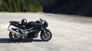 Goldisthal mit dem Motorrad Applaus Kurve